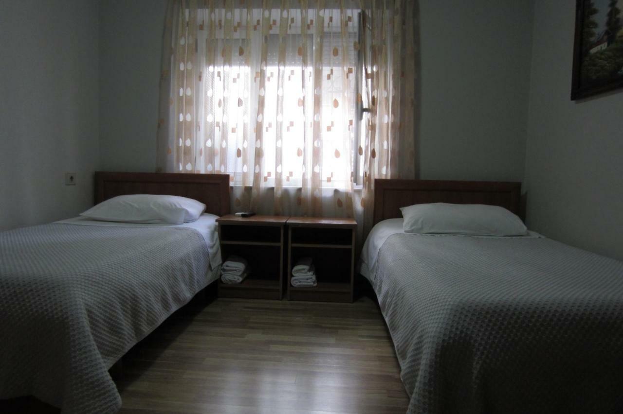 Salku Serviced Rooms 티라나 외부 사진