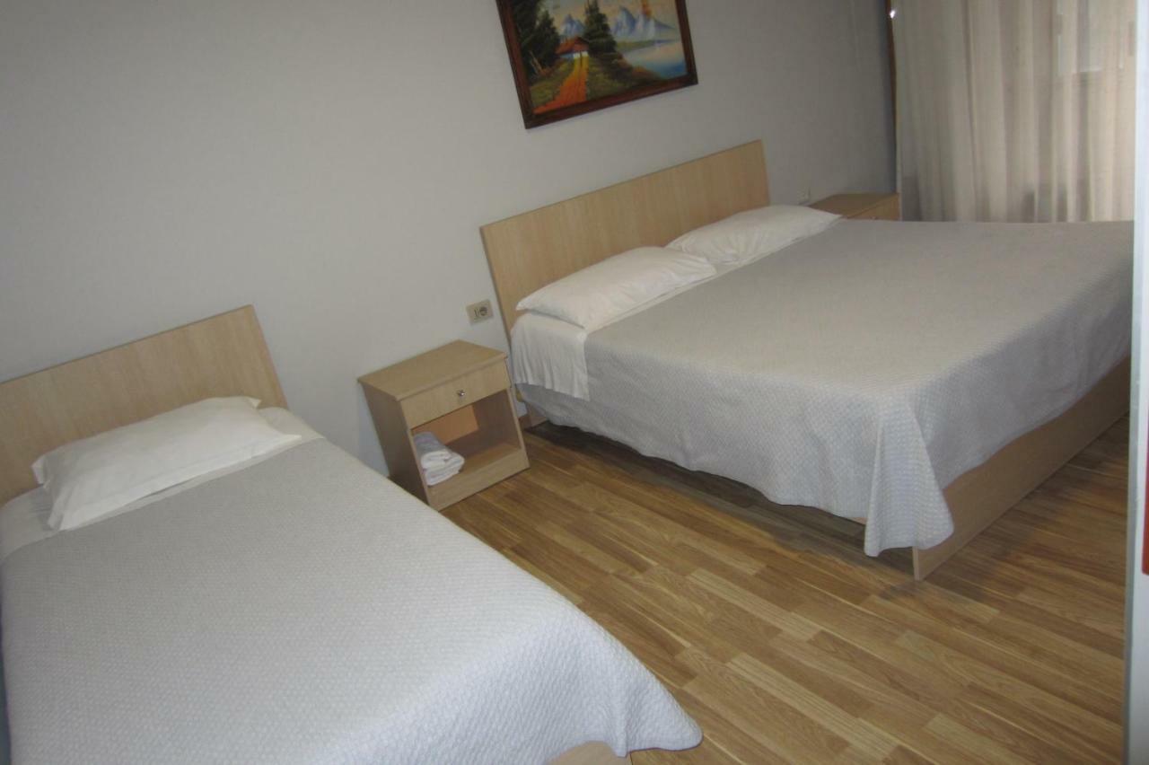 Salku Serviced Rooms 티라나 외부 사진