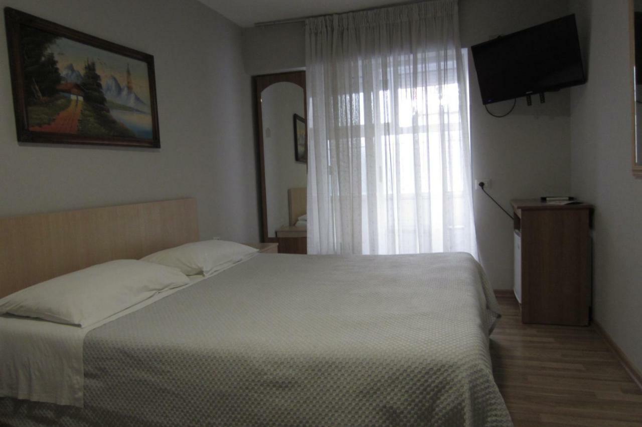Salku Serviced Rooms 티라나 외부 사진